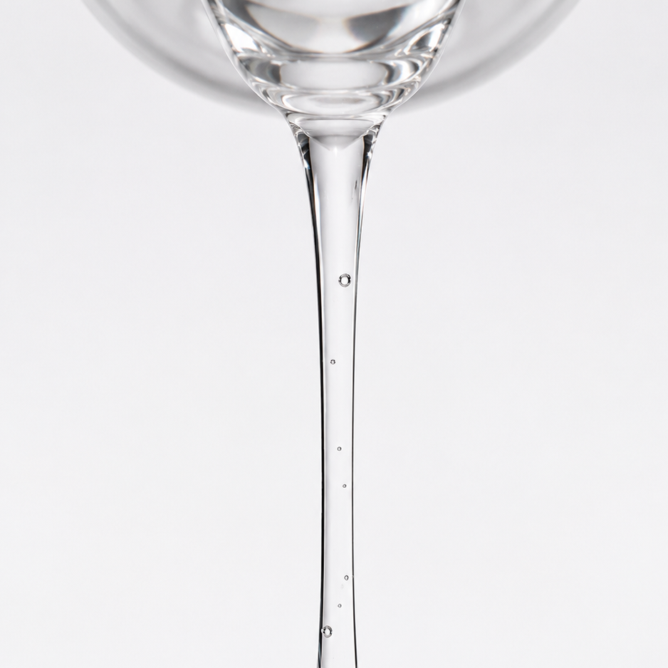 Transparent ampoule texture with a smooth and fluid consistency
